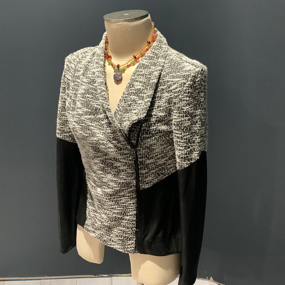 Jessica Simpson jacket - Picture 2 of 9